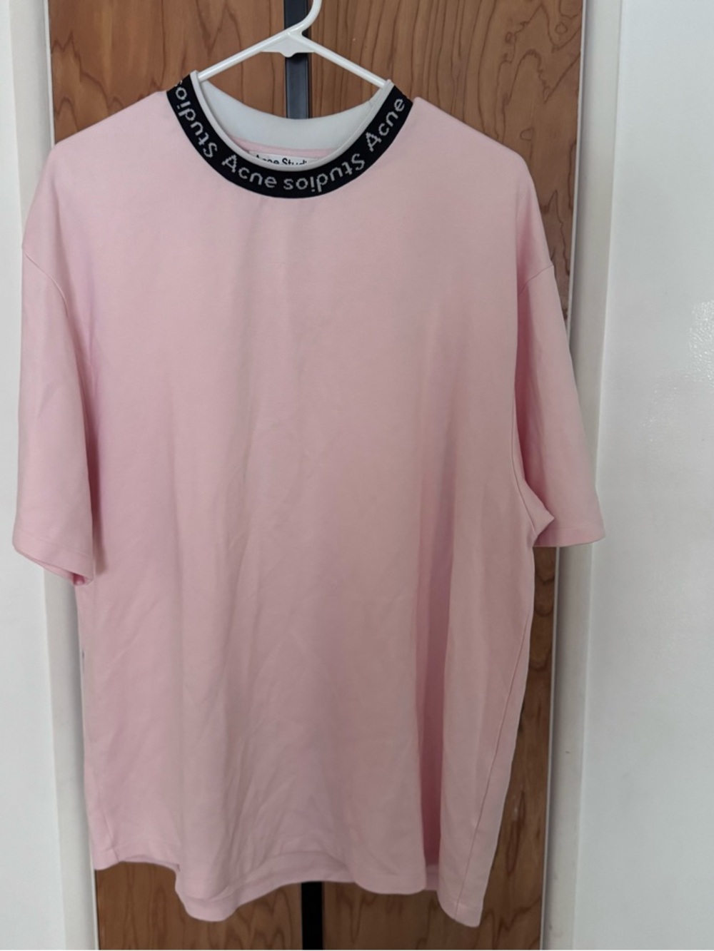 Acne studio logo collar light pink shirt sleeve tee